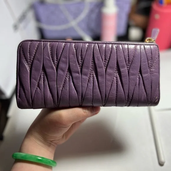 Authentic Miu Miu Matelasse Wallet purple - Picture 8 of 9